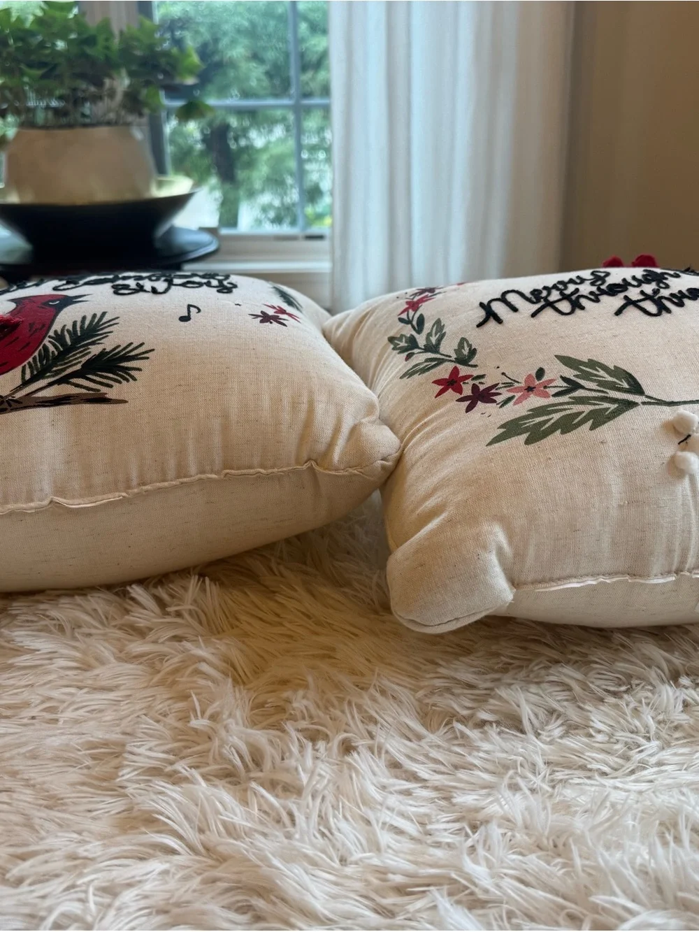 Holiday Cardinal & Wreath Decorative Throw Pillow Set - Neutral with Red & Green
